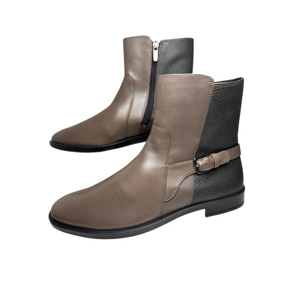 Ecco Side Zip Leather 2 Toned Chelsea Buckle Ankle Booties Women Sz 9 Fisherman - Picture 13 of 13